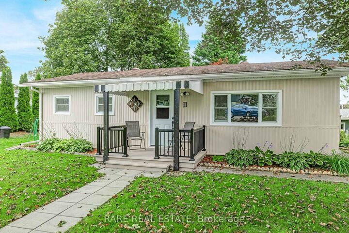11 Hawthorne Drive — photo 1