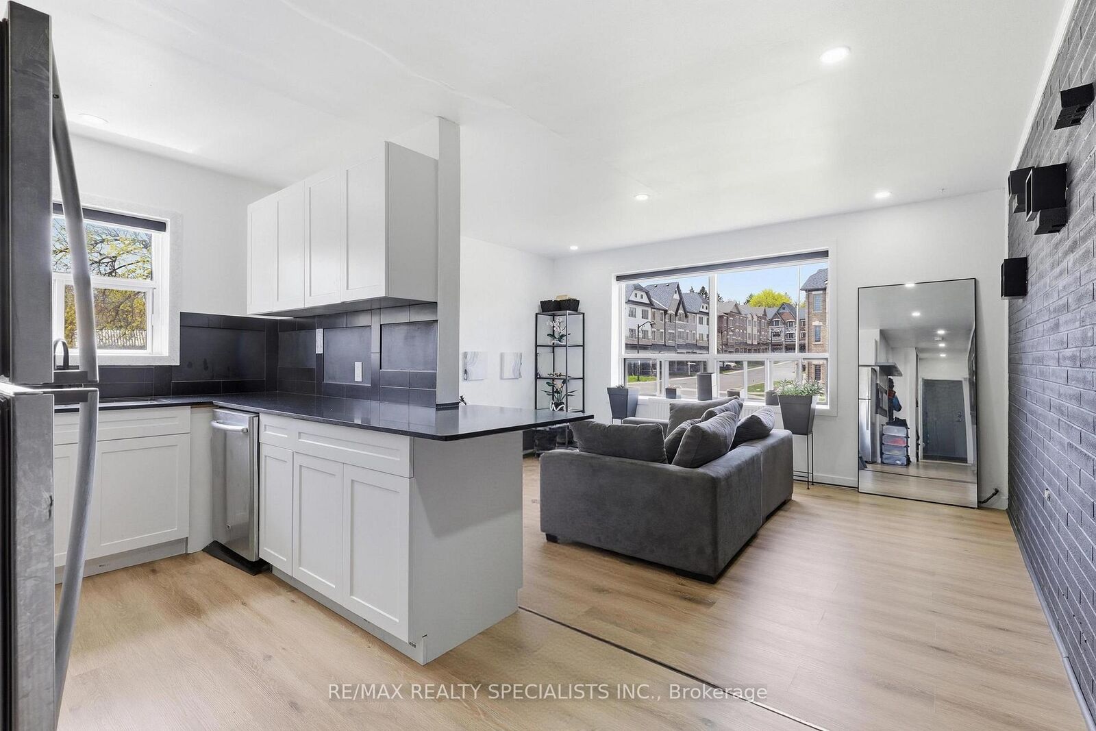 Property Photo: 63 First Street 20 ON L9W 2E6