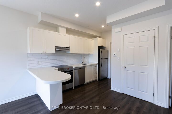 Property Photo:  164 Heiman Street 2B  ON N2M 0B8 