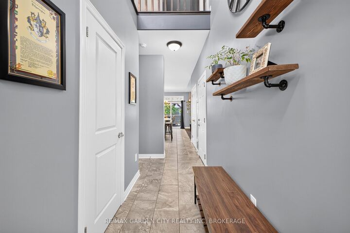 Property Photo: 6569 Frederica Street ON L2G 1E1