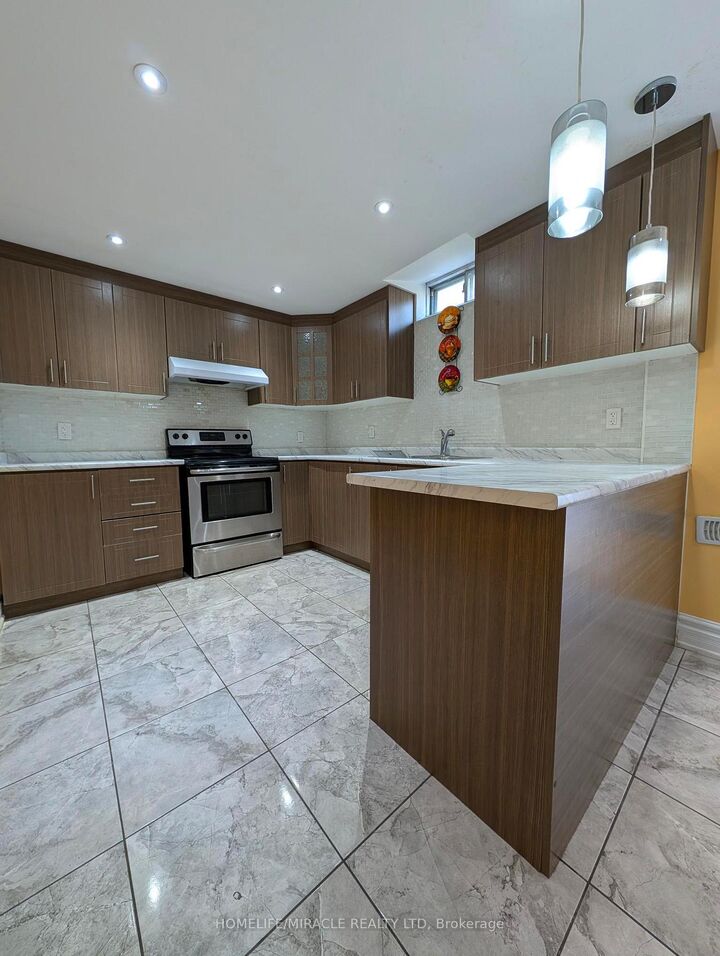 Property Photo:  8 Astoria Place Basement  ON L7C 1A4 