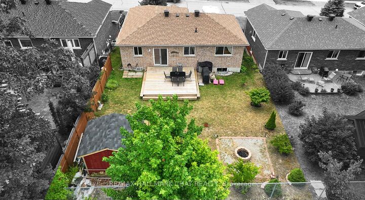 Property Photo: 139 Wawinet Street ON L4R 5A9