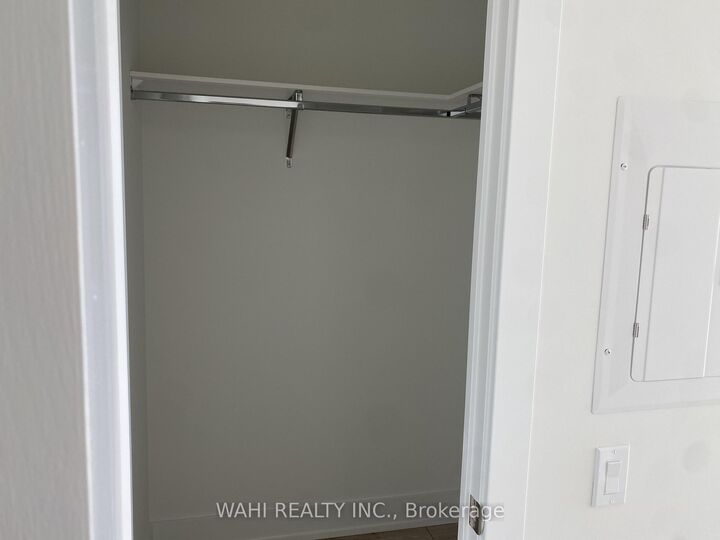 Property Photo:  858 Dupont Street W 837  ON M6G 0C1 