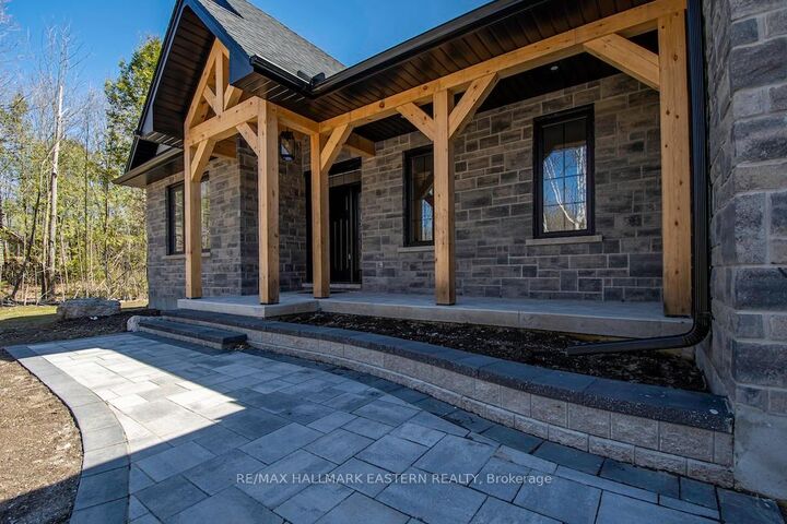 Property Photo:  11 Maplewood Court  ON K0L 1J0 