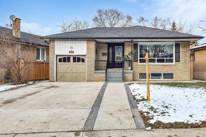 189 Kingsview Boulevard — photo 1