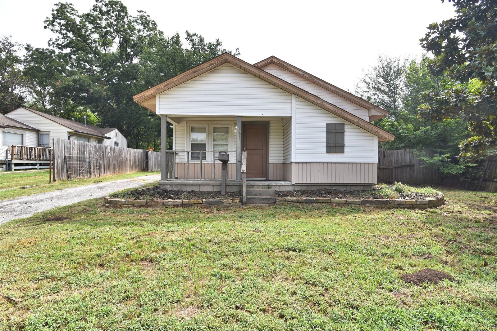 Property Photo:  117 S 65th West Avenue  OK 74127 