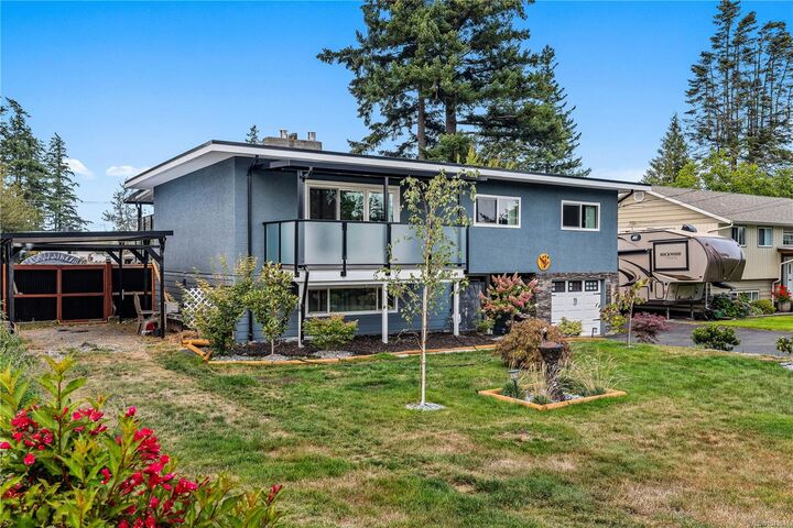 Property Photo: 430 Elizabeth Rd BC V9W 3R2