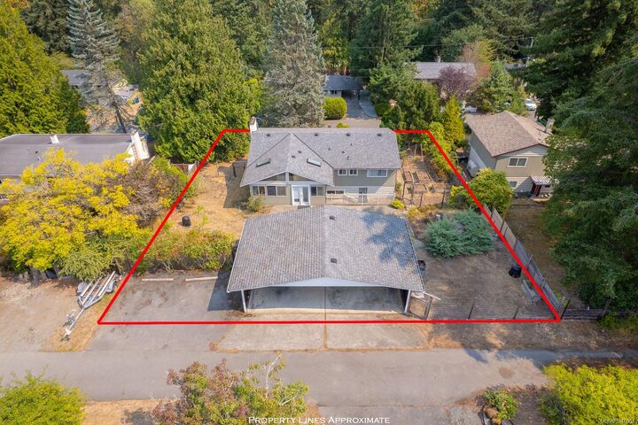 Property Photo: 159 Emery Way BC V9R 2A9