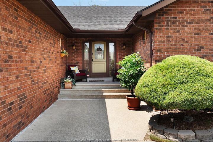 Property Photo: 1825 Hebert Street ON N8N 4G4
