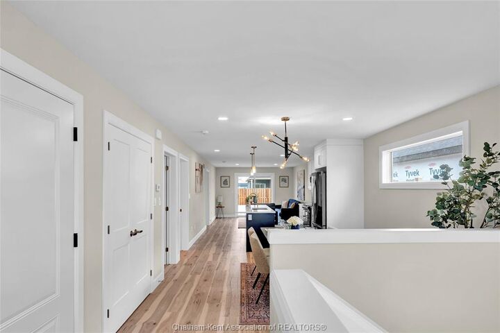 Property Photo:  224 Ironwood Trail  ON N7M 0V6 