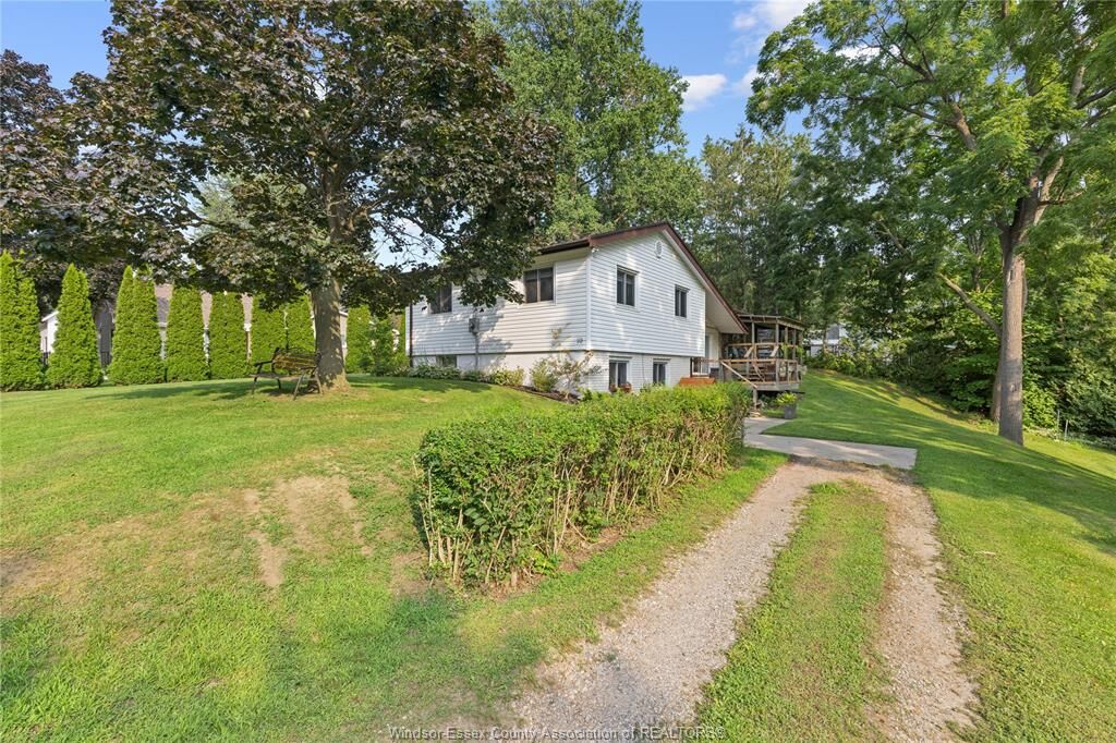 Property Photo:  10 Oak Street  ON N0P 2C0 