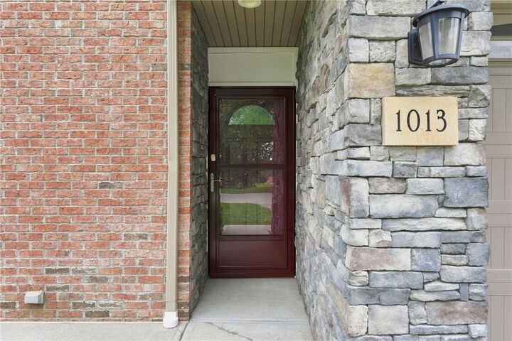 Property Photo:  1013 Westwood Lane  PA 15122 