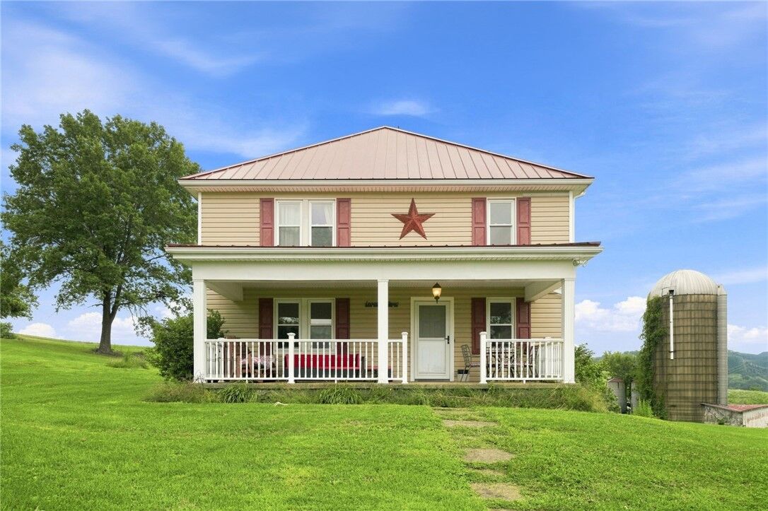 Property Photo:  20 Mavor Ln  PA 15312 