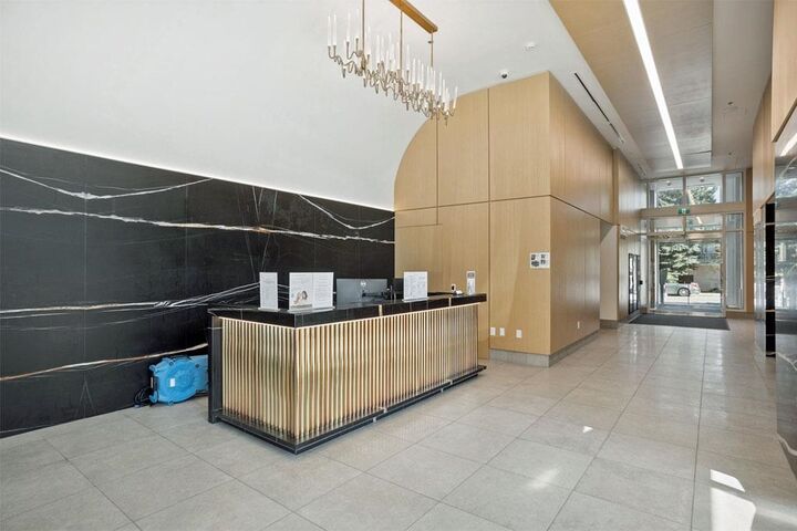 Property Photo:  6511 Sussex Avenue 3401  BC V5H 0K5 