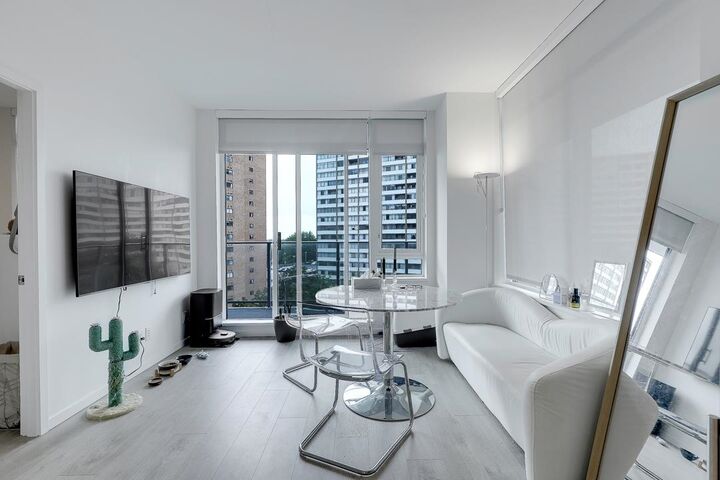 Property Photo: 6500 Minoru Boulevard 642 BC V6Y 0N2