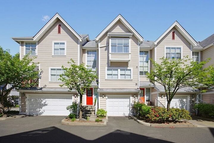 2450 Hawthorne Avenue 80 — photo 1