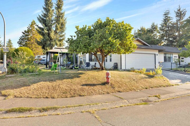 Property Photo: 20050 50A Avenue BC V3A 7H9