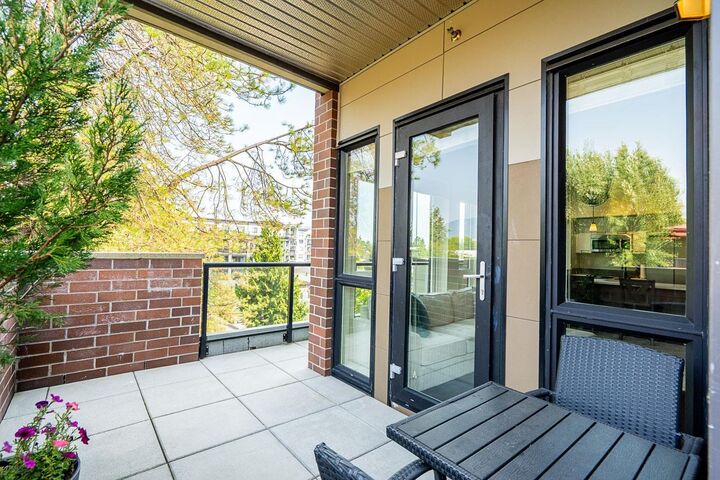 Property Photo: 2214 Kelly Avenue 405 BC V3C 1X9