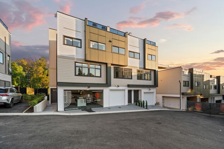Property Photo: 34588 Marshall Road 116 BC V2S 3N3