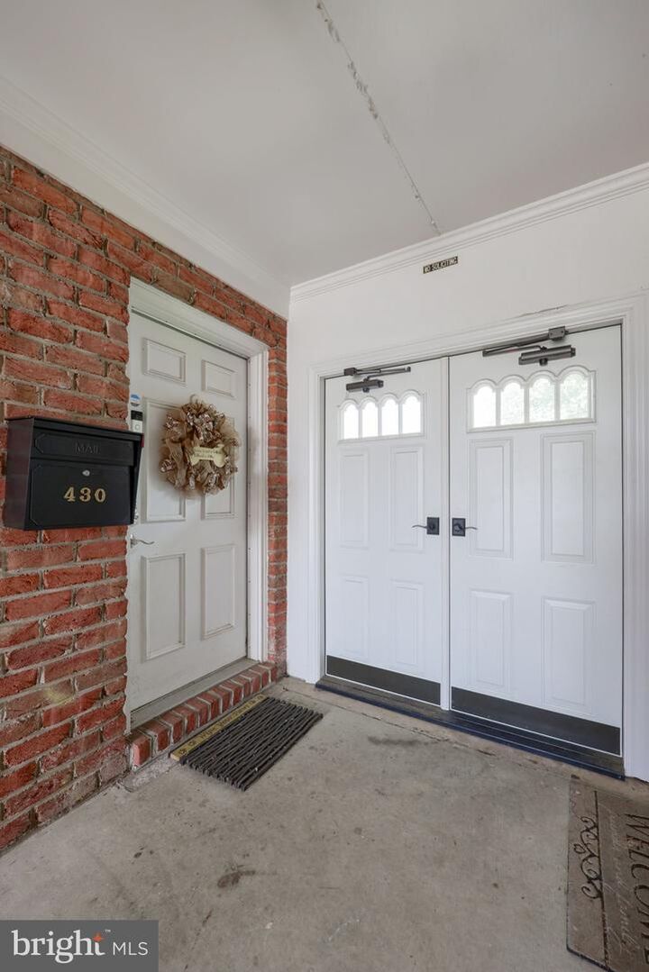 Property Photo:  430 W Chocolate Avenue  PA 17033 
