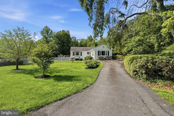 Property Photo:  6451 Sleepy Ridge Road  VA 22042 