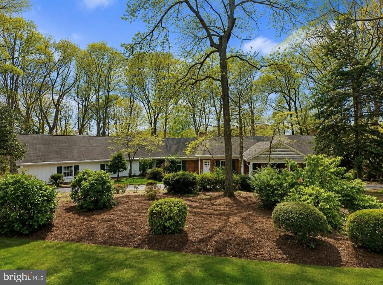 Property Photo:  100 Hampton Drive  VA 22405 