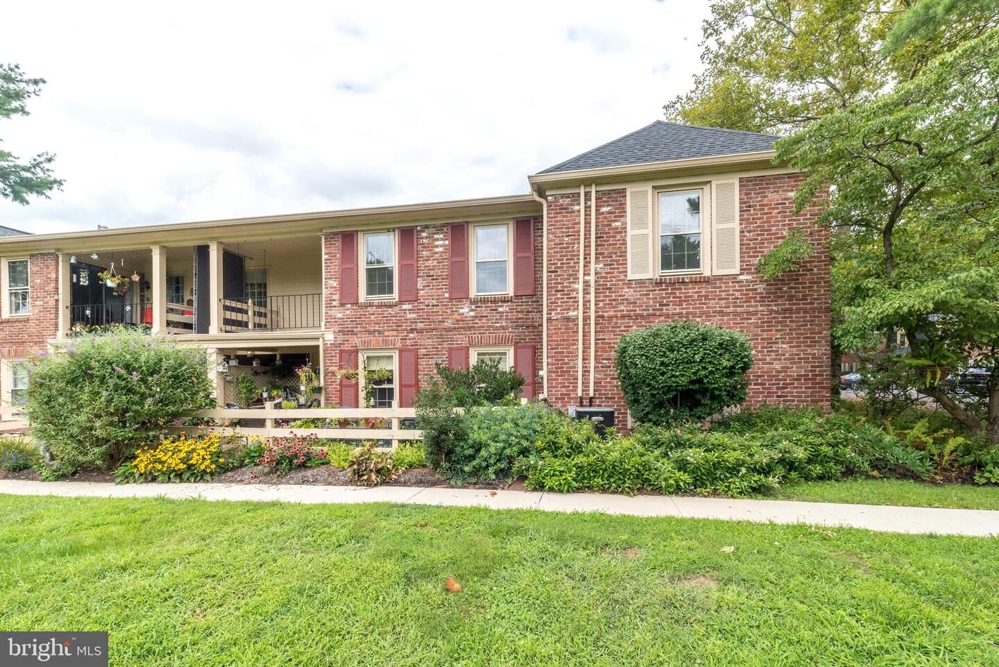 Property Photo:  115 Macklenburg Drive L 20G  PA 19422 