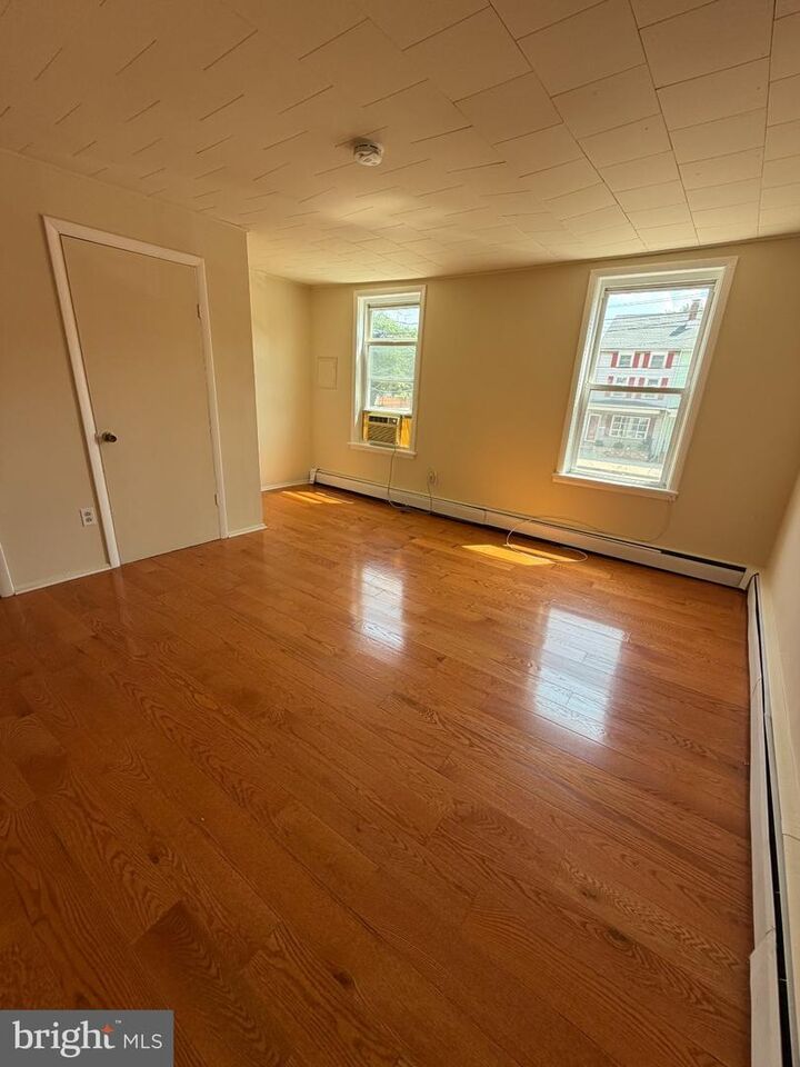 Property Photo:  227 E Broad 2  NJ 08016 