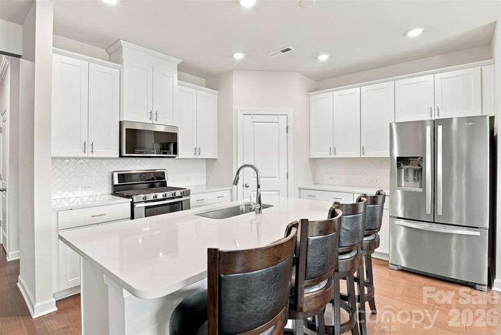 Property Photo: 11416 Solstice Way NC 28078