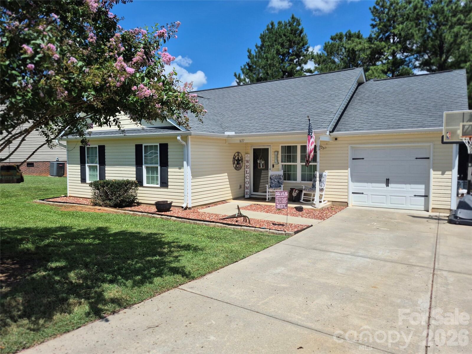 Property Photo:  1637 Riverview Road  NC 28092 