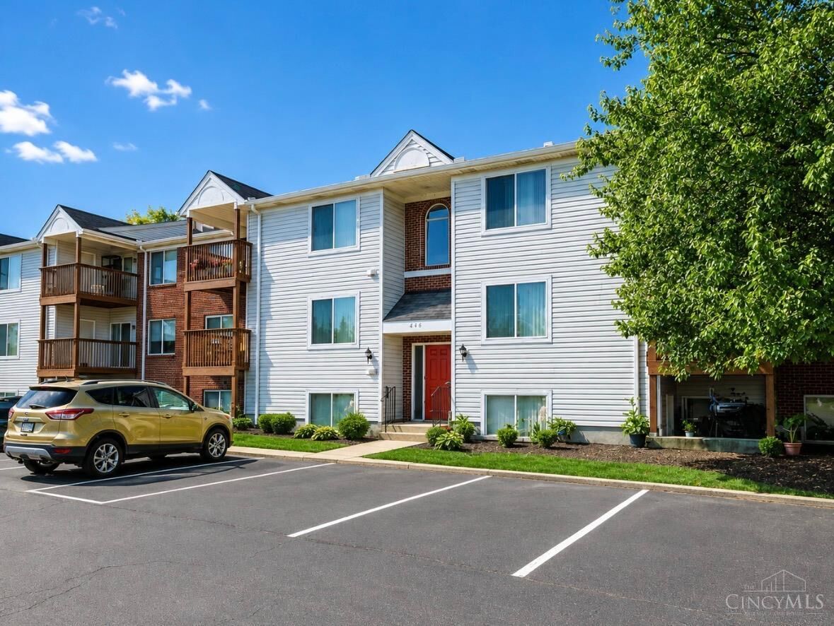 Property Photo: 537 Aspen Glen Drive OH 45244