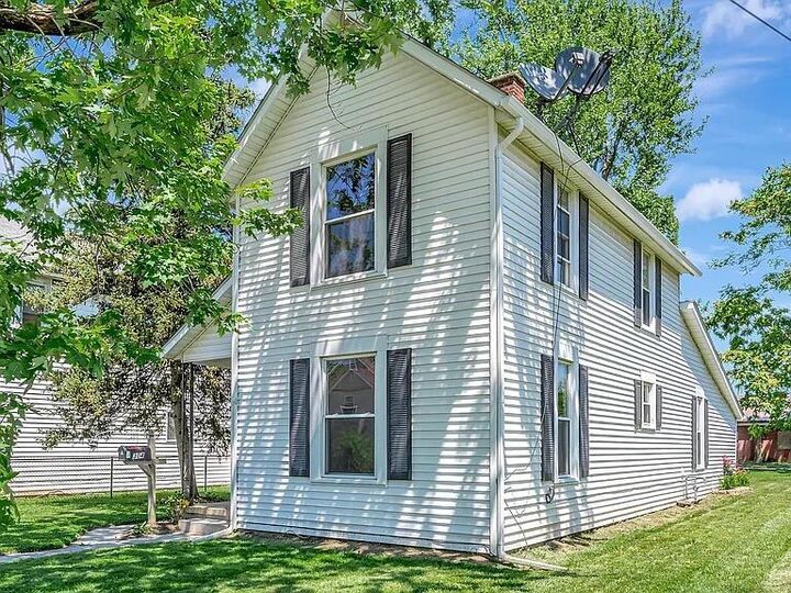Property Photo:  304 Uncapher Avenue  OH 43302 