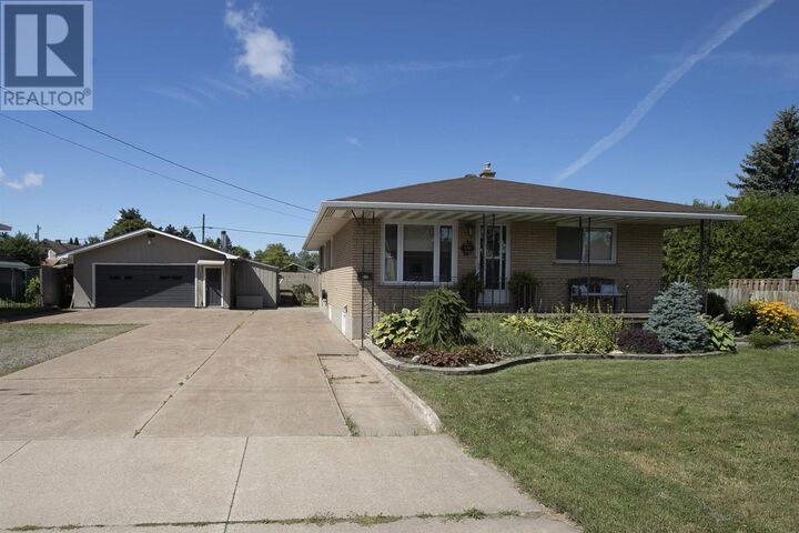 Property Photo:  159 McFadden Ave  ON P6C 4T3 