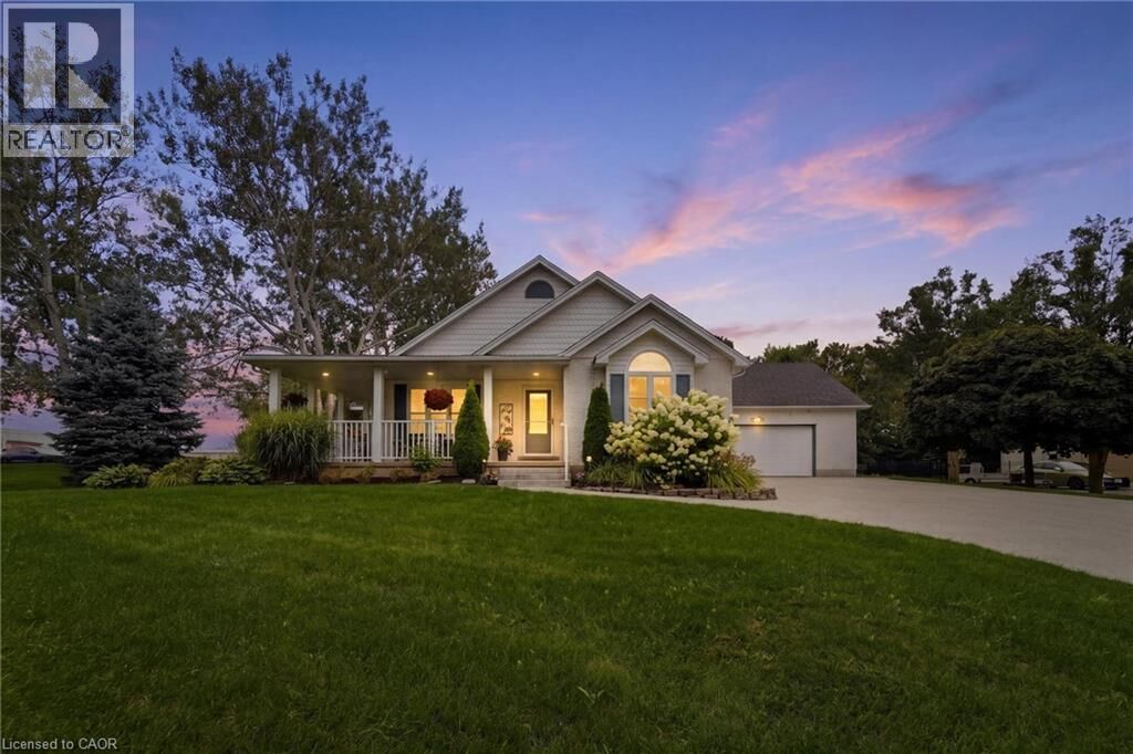 Property Photo:  15 Shephard Place  ON N3A 2E4 