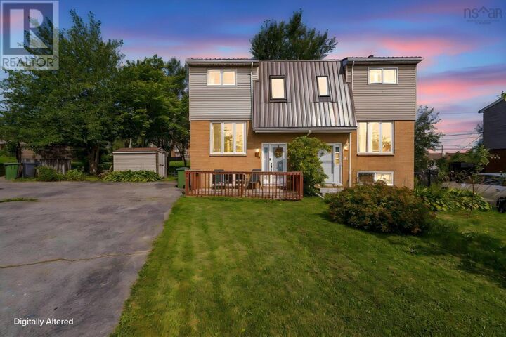 13 Heathland Way — photo 1