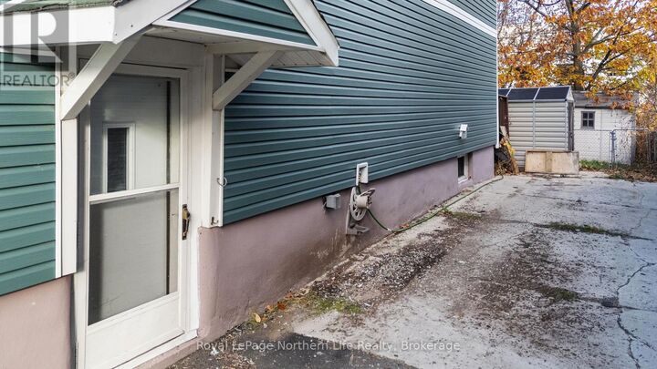 Property Photo:  478 First Avenue West  ON P1B 3C4 