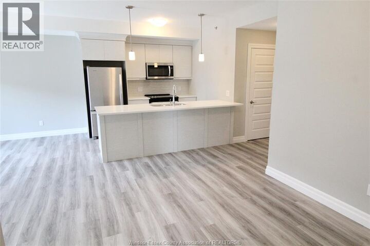 Property Photo:  728 Brownstone Drive 202  ON N9K 0C4 