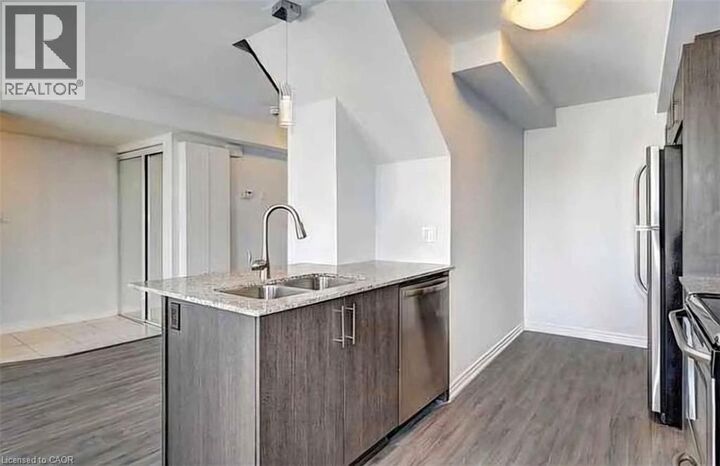 Property Photo:  20 Daylily Lane  ON N2R 1P6 