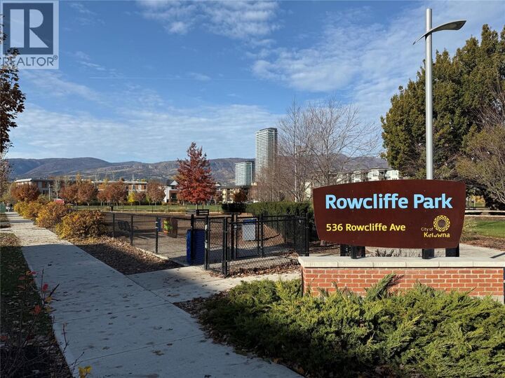 Property Photo:  555 Rowcliffe Avenue 305  BC V1Y 5Y8 