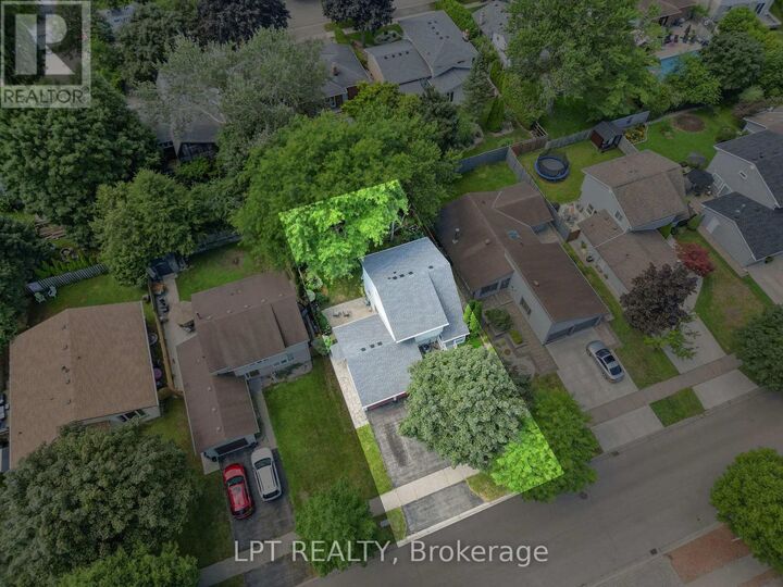 Property Photo:  17 Monmore Road  ON N6G 2W5 