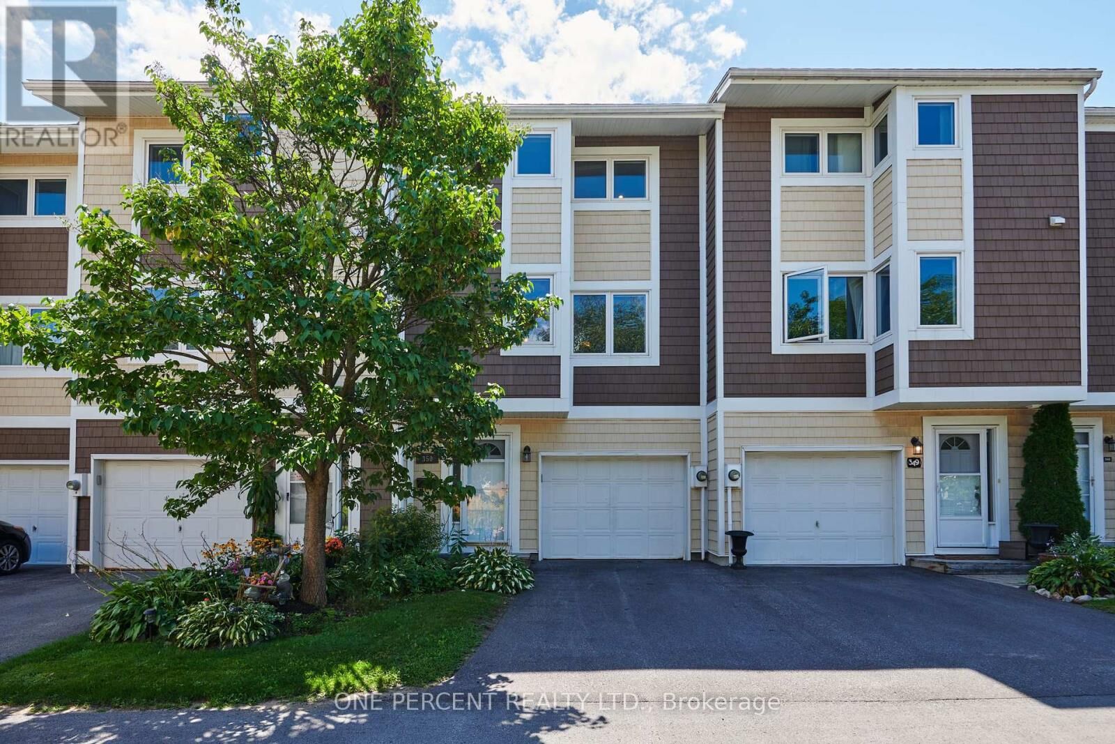 Property Photo:  350 Stowe Court  ON K2K 1Z6 