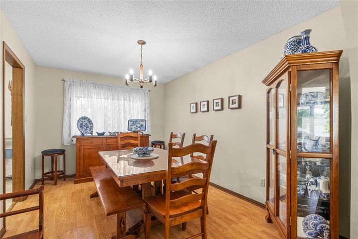 Property Photo: 143 Valewood Crescent MB R2R 1S4
