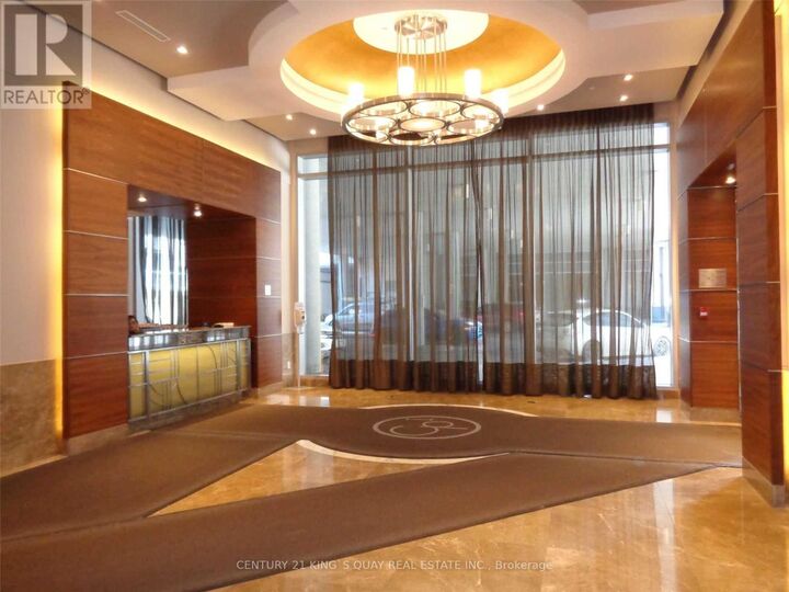 Property Photo: 763 Bay Street 2714 ON M5G 2R3