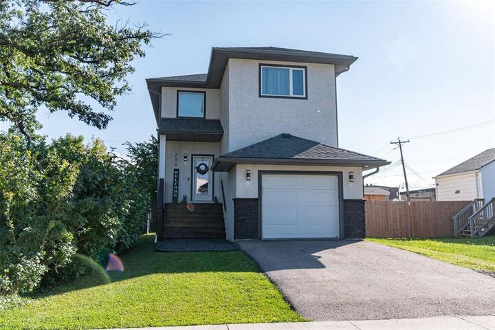 230 McLean Avenue — photo 1