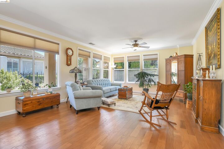 Property Photo:  609 Twin Lakes Ln  CA 94571 