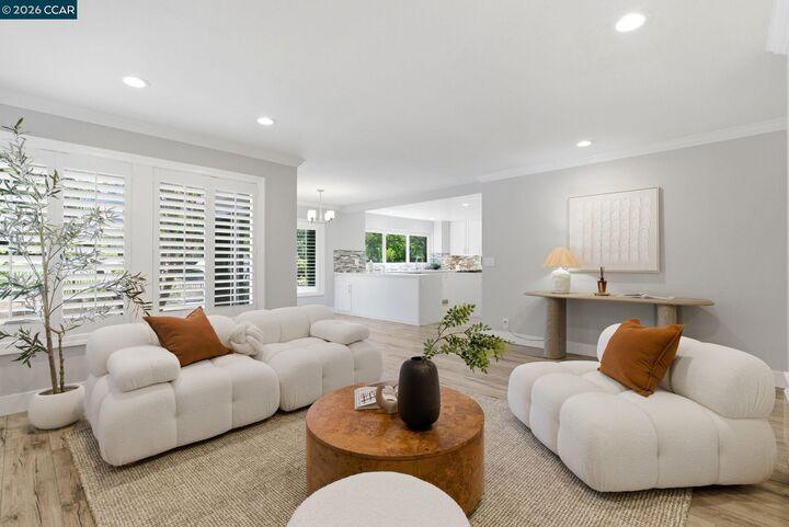 Property Photo: 316 316 Live Oak Dr CA 94506