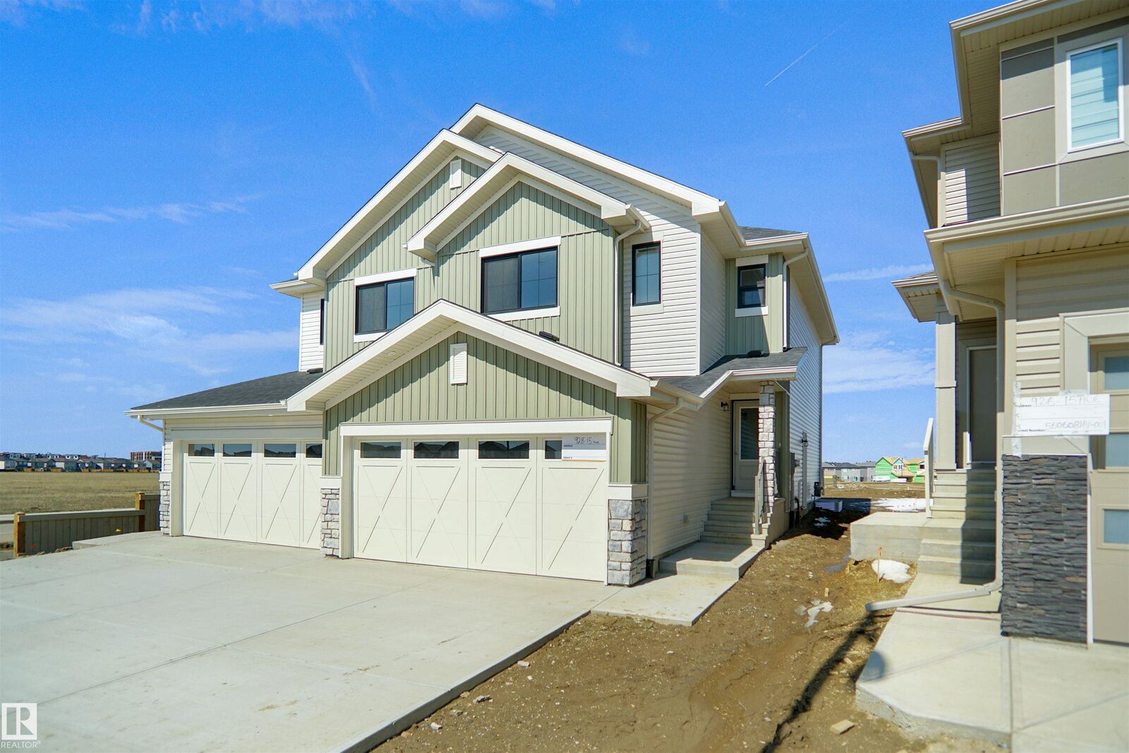 Property Photo:  19 Emmett Way  AB T7X 3C7 