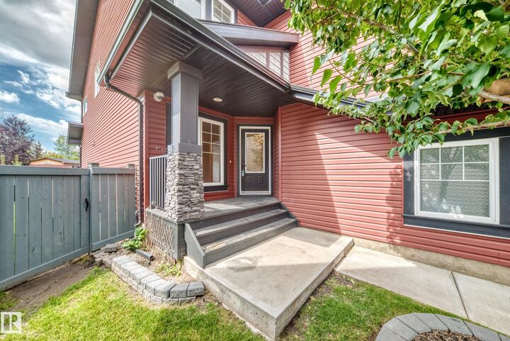 Property Photo:  5209 Godson Bay Bay NW  AB T5T 4P8 