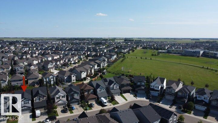 Property Photo:  4242 Chichak Close SW  AB T6W 4B3 