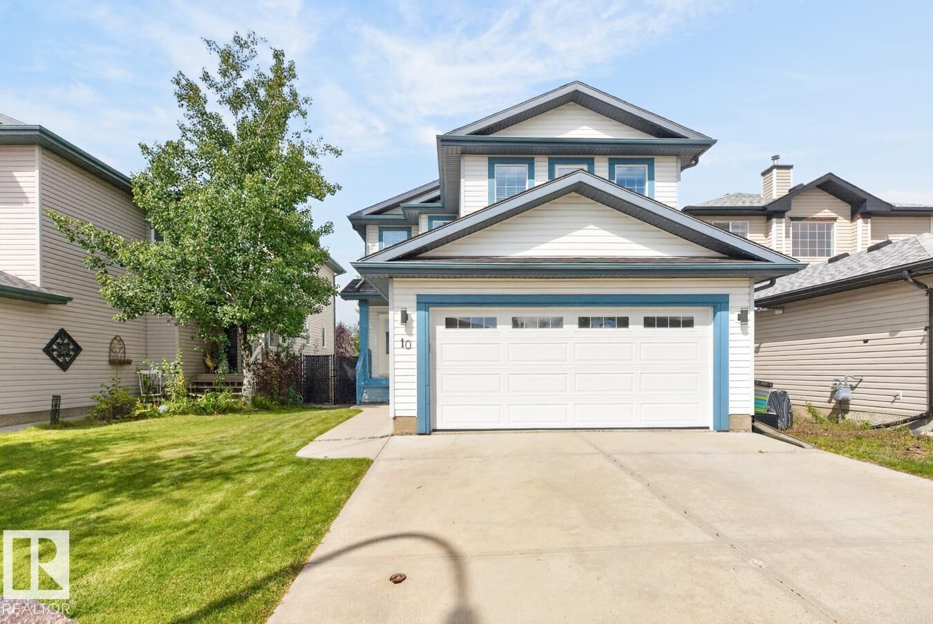 Property Photo: 10 Douglas Crescent AB T9E 8P3